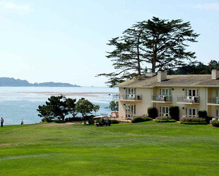 VISIT THE PEBBLE BEACH GOLF LINKS