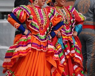 BALLET FOLKLORICO DE LA UNIVERSIDAD DE COLIMA