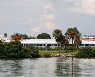 VISITING THE CLEARWATER MARINE AQUARIUM