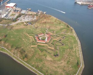 FORT MCHENRY NATIONAL MONUMENT: WE'RE ALL JUST A STAR (SPANGLED BANNER) AWAY FROM IMMORTALITY