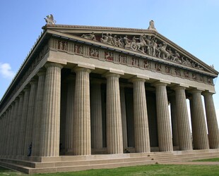 THE PARTHENON (THE ONE IN Nashville, NOT Athens)