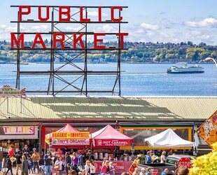 TOURING PIKE PLACE MARKET